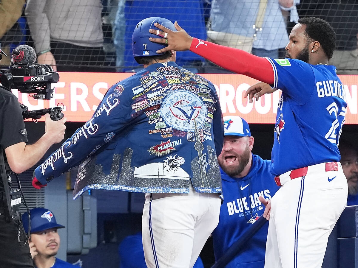 岡本和真帶動藍鳥感謝儀式 獲教頭盛讚「有趣的男人」