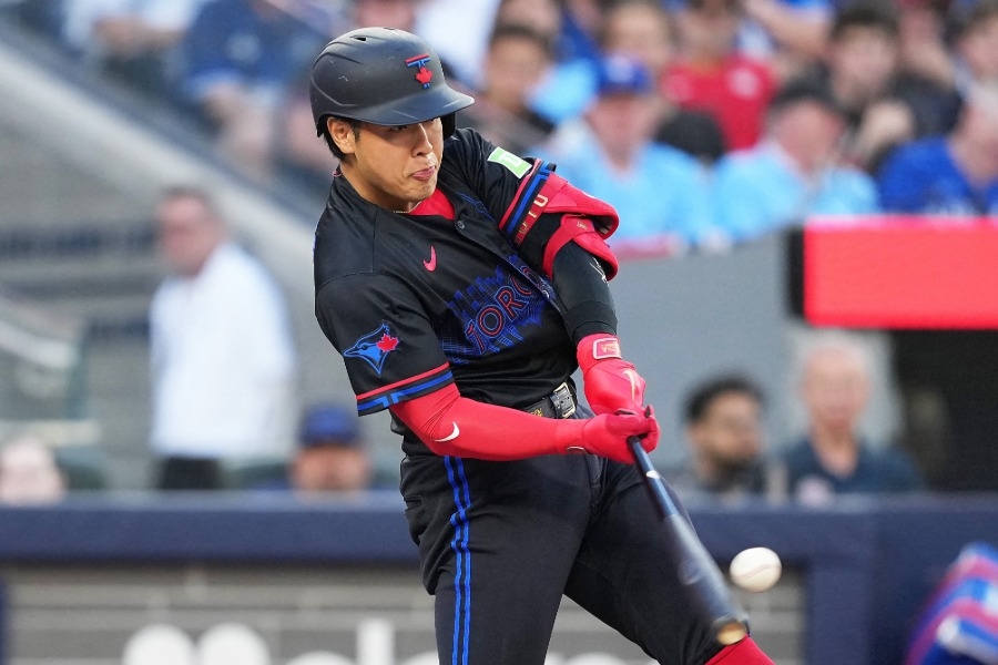岡本和真8局敲19號2分砲連2戰開轟 藍鳥主場嗨翻