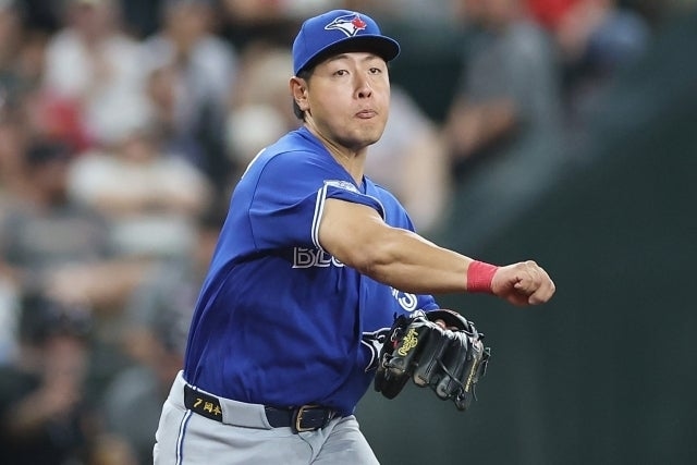 岡本和真談三壘守備關鍵 靠PitchCom先想像打者會怎麼打
