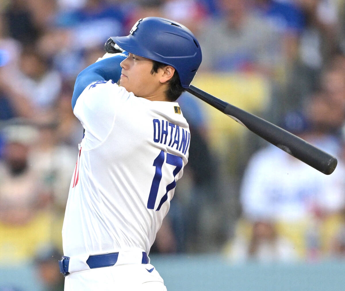 大谷翔平首打席敲右前安打跑回道奇首分 12場沒開轟仍待破荒