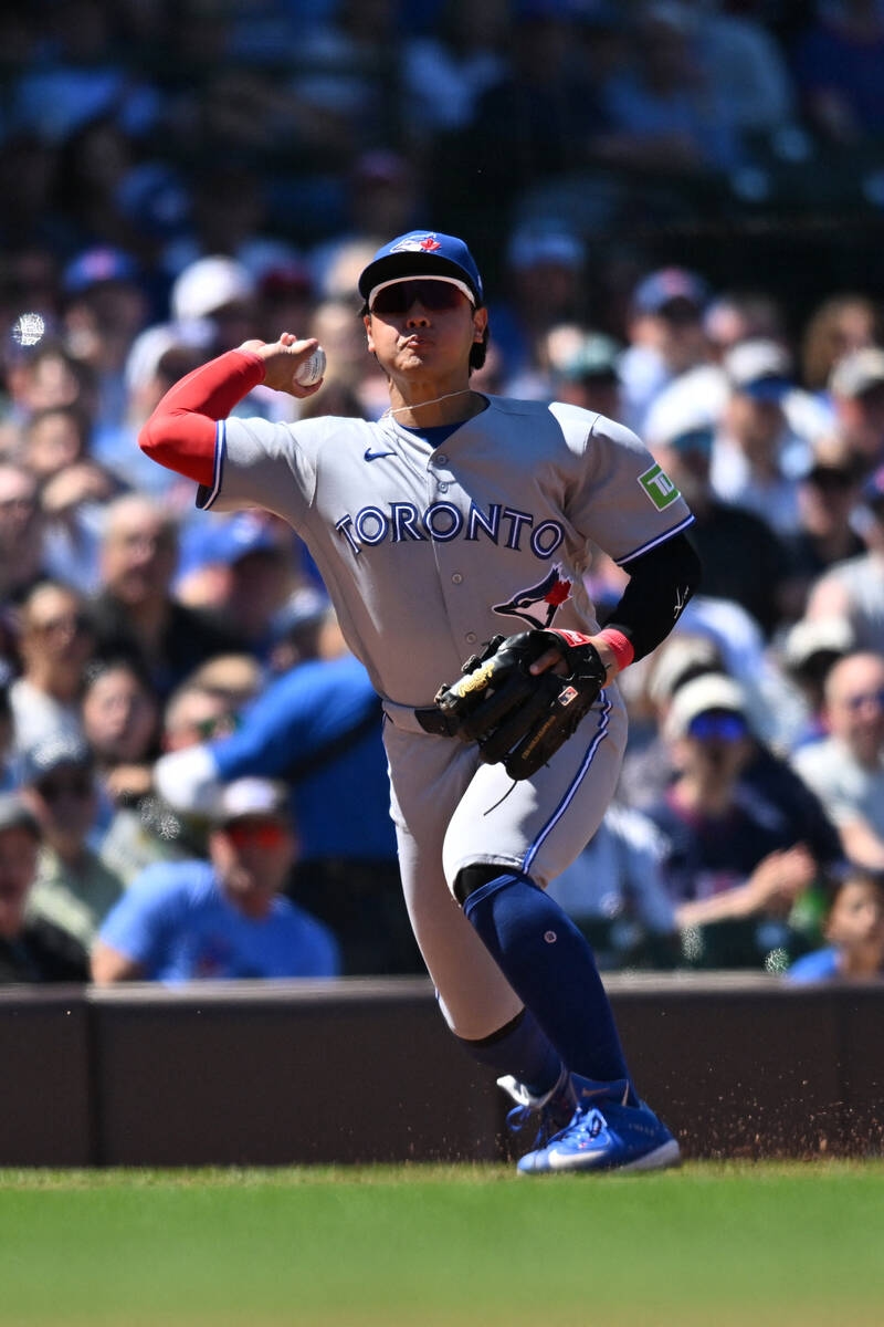 岡本和真對決鈴木誠也熄火 121公尺飛球差點出牆還吞本季第7失誤