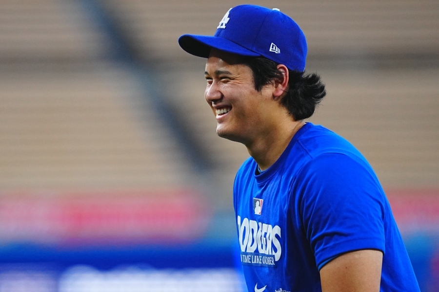 大谷翔平穿短袖受訪 球迷：手臂真的好粗