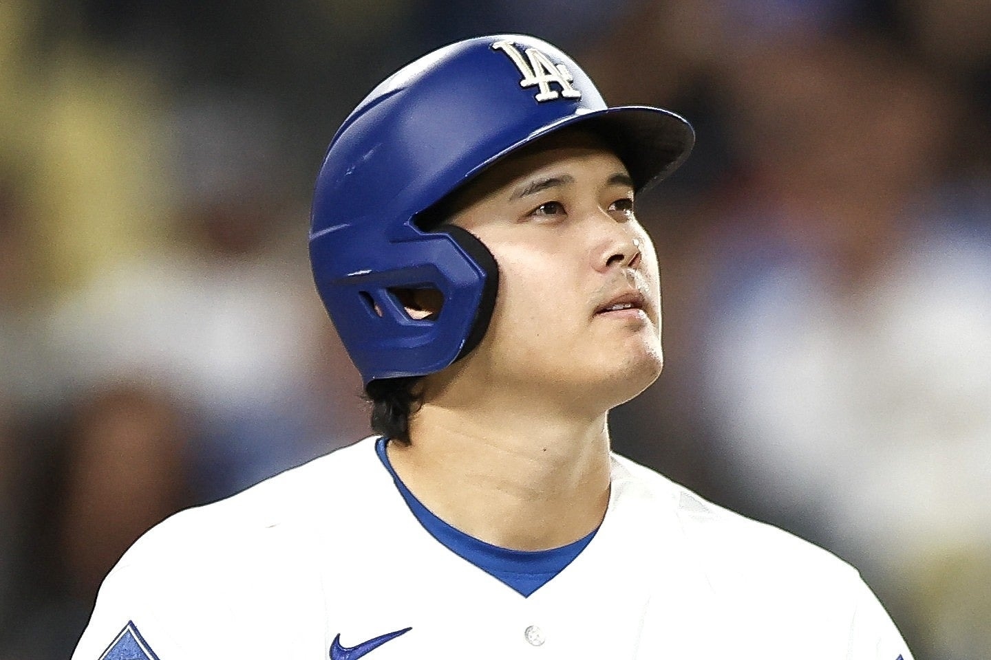 大谷翔平急煞回三壘 膝蓋不適引憂