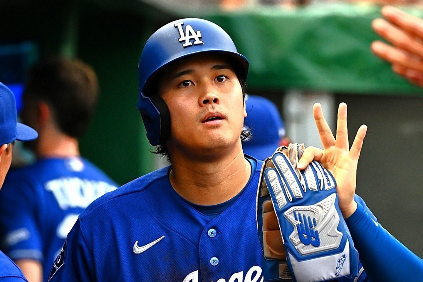 道奇8比6力退海盜 大谷翔平單手轟後左膝發炎退場
