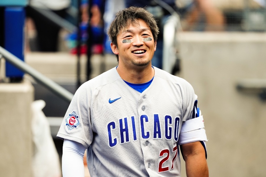 鈴木誠也搖頭娃娃日 賽前扮鬼臉引討論