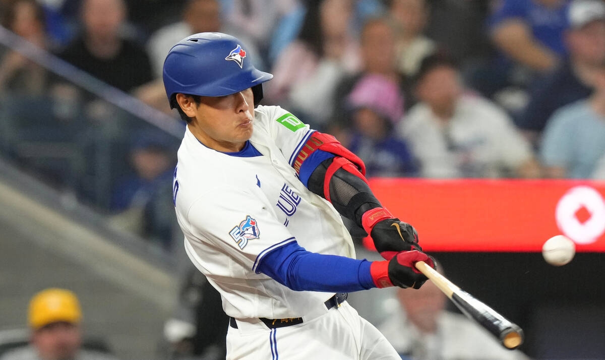 岡本和真適時安打帶動藍鳥14比1痛宰天使 連8場敲安寫旅美新高