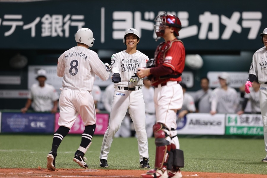 NPB／軟銀首局打爆烏雷尼亞 20分鐘灌7分震撼球迷