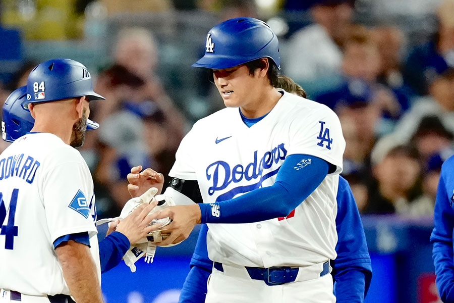 大谷翔平挨觸身球仍續打 5局突被換下球迷擔心隔天先發