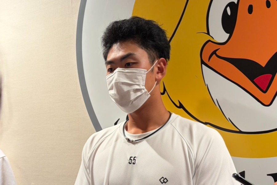 軟銀石塚綜一郎挨156公里觸身球打臉 10天後首受訪曝Manny Machado私訊致歉