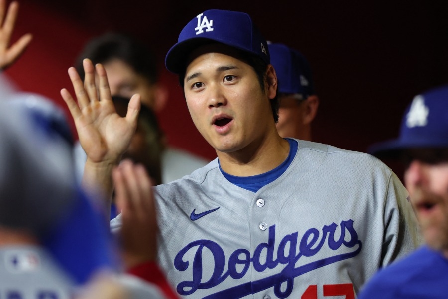 大谷翔平先發6局無失分拿第6勝 場上跟著球場音樂哼歌被拍到