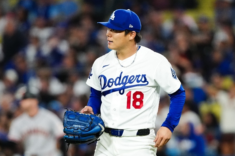 山本由伸6局失4分 板凳寫筆記引討論