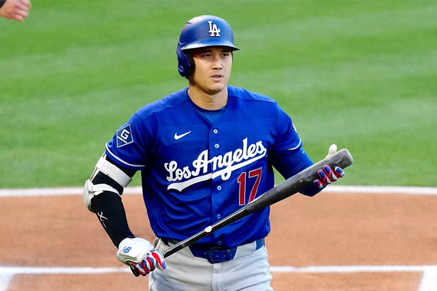 大谷翔平首打席前主審出狀況 比賽延後4分鐘才開打