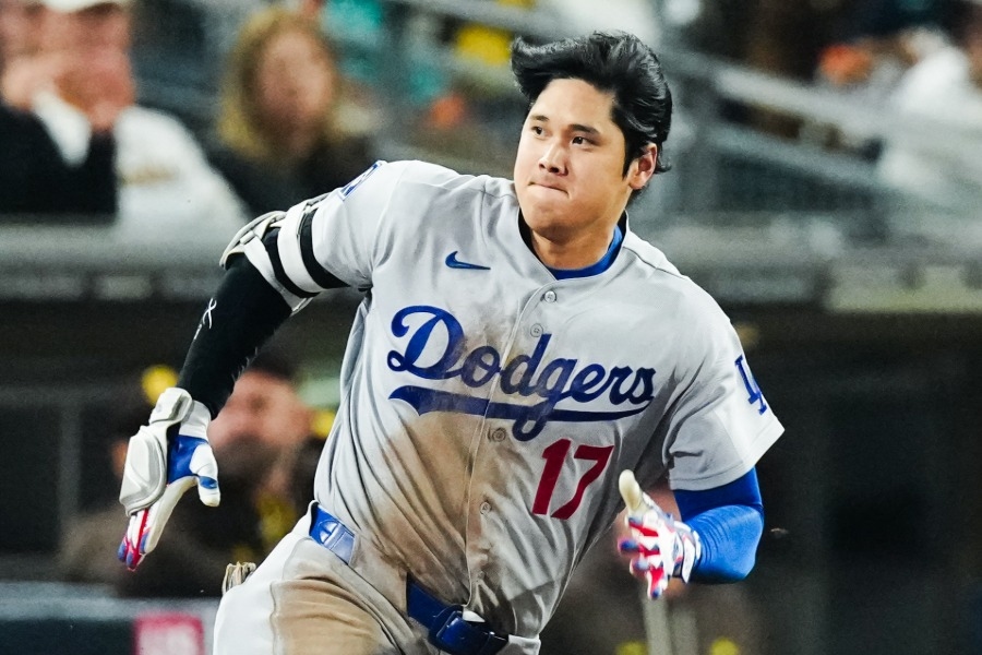 大谷翔平衝二壘甩飛頭盔 Dave Roberts笑喊想再看3次