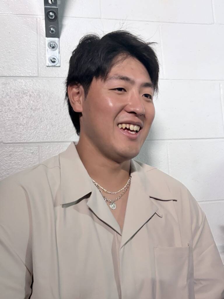 岡本和真12號2分砲點燃反攻 藍鳥6比5逆轉金鶯