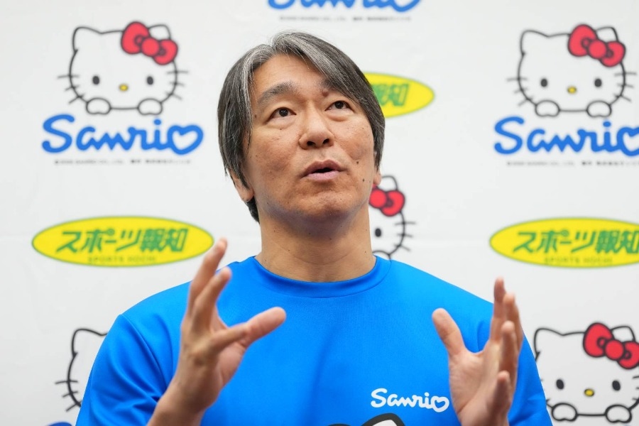 松井秀喜穿Hello Kitty T恤 棒球教室引熱議