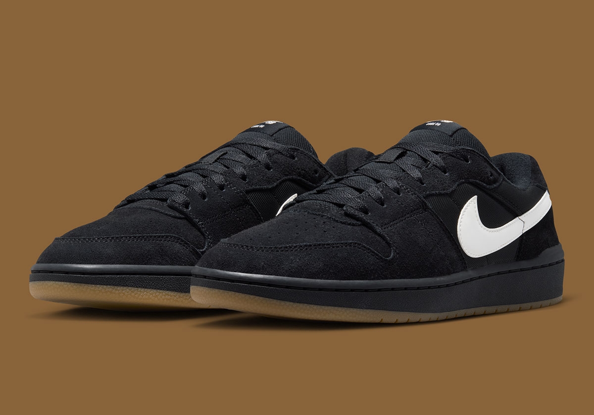 Nike SB Code 58 正式亮相 2000 年代寬楦厚底滑板新鞋型