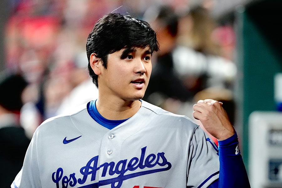 大谷翔平客場戰紅雀賽前穿搭被拍 道奇官方貼球場報到照引熱議