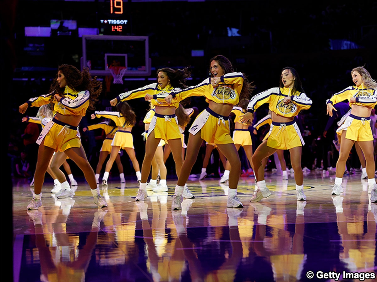 DAISO成湖人全球夥伴 部分例行賽登上Laker Girls制服