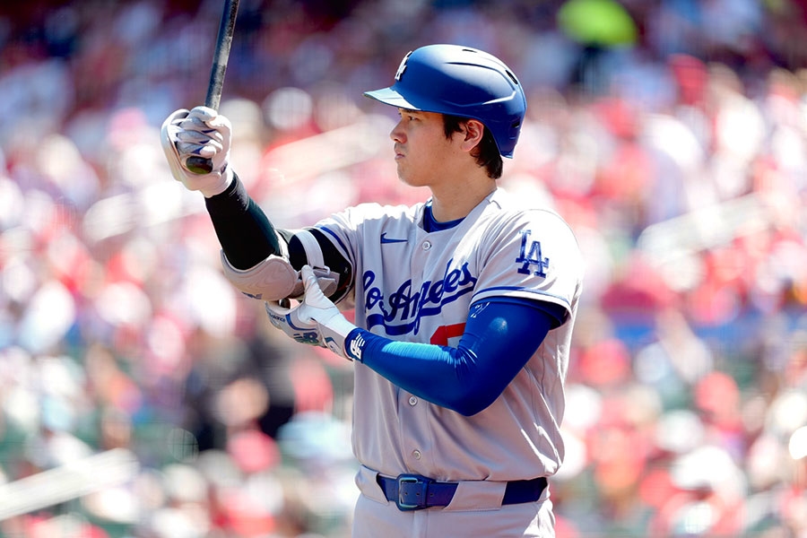 大谷翔平背部挨觸身球仍笑 道奇播報席笑虧誇張