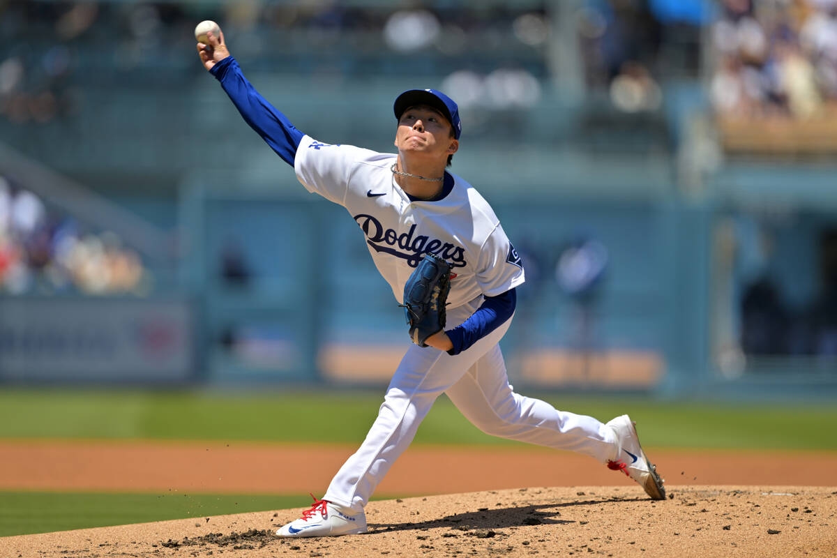 山本由伸5.2局無失分飆10K奪勝投資格 道奇主場球迷起立鼓掌