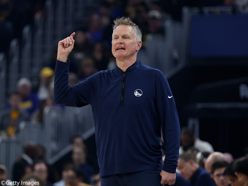 勇士總教練Kerr與球隊高層會談，續任與否仍在考慮中