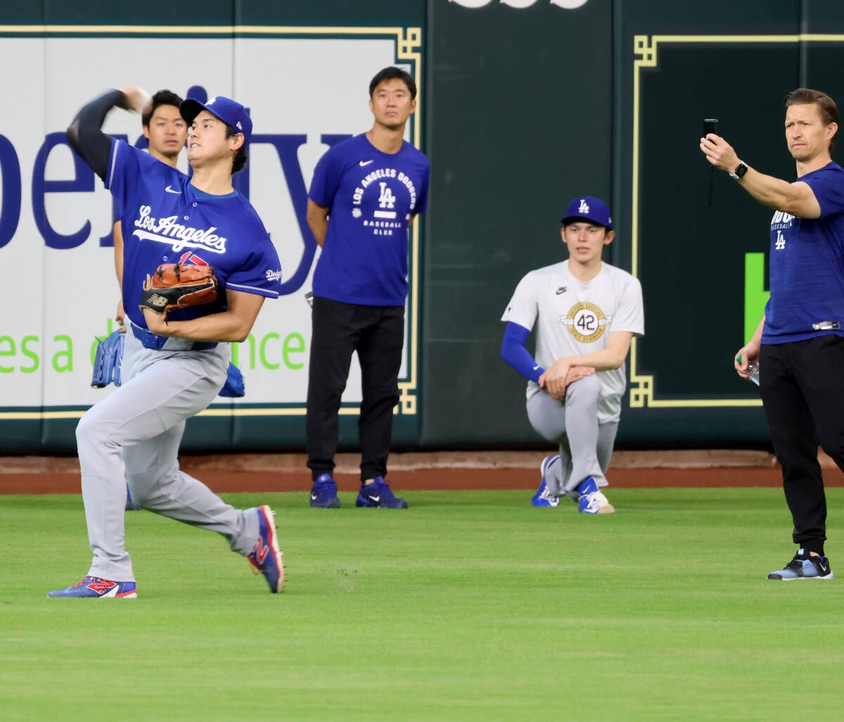 大谷翔平明戰太空人只投不打 Roberts讓他專心投球
