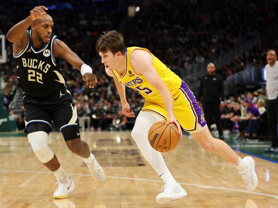 Reaves續約留湖人談LeBron離隊 「只有愛與尊敬」