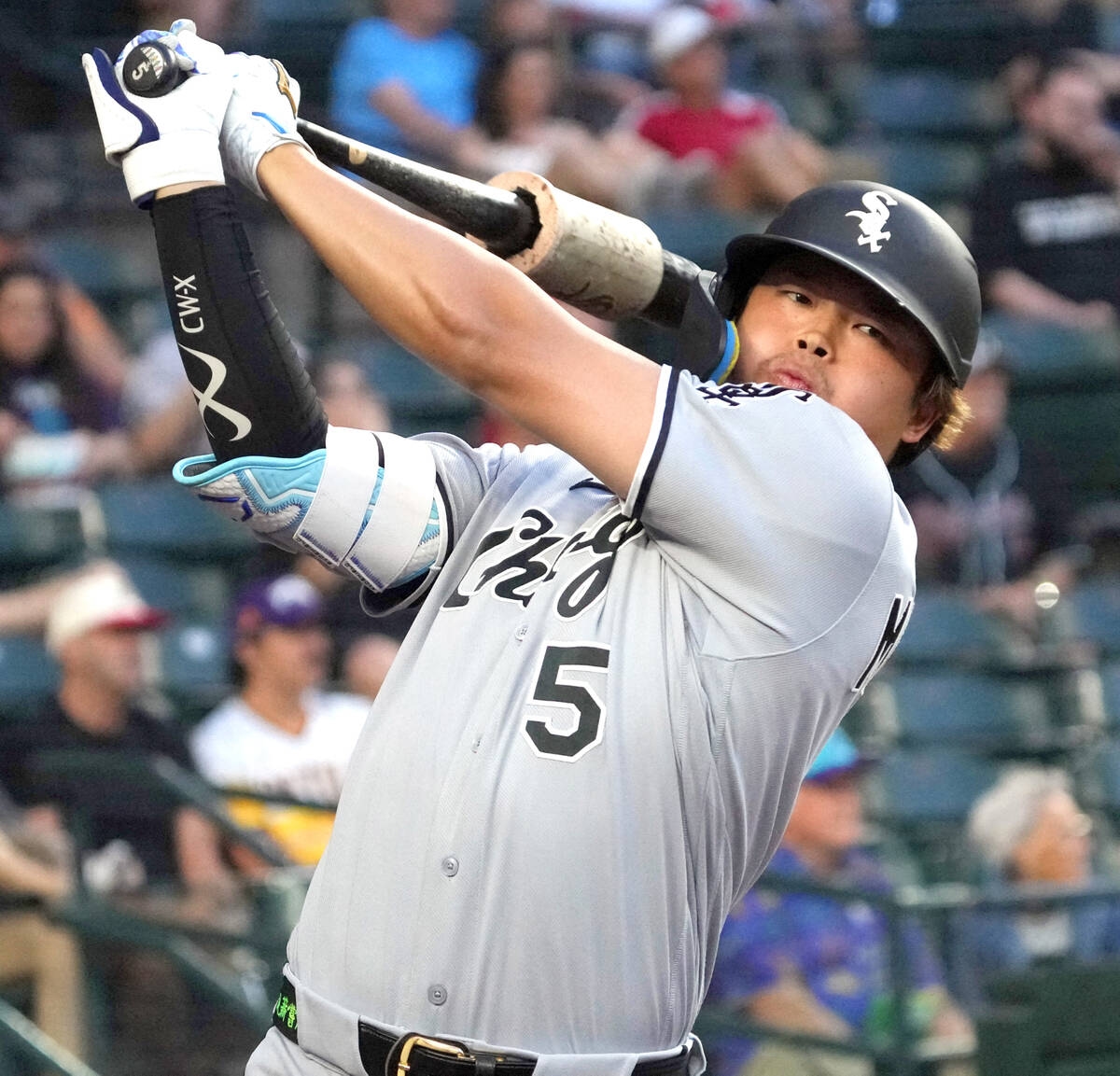 村上宗隆挑戰連5場開轟 5局前3打數敲1安