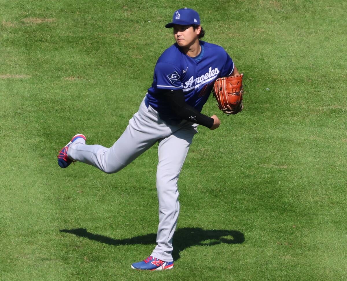 大谷翔平雙重賽首戰2安 復投延後仍傳接球
