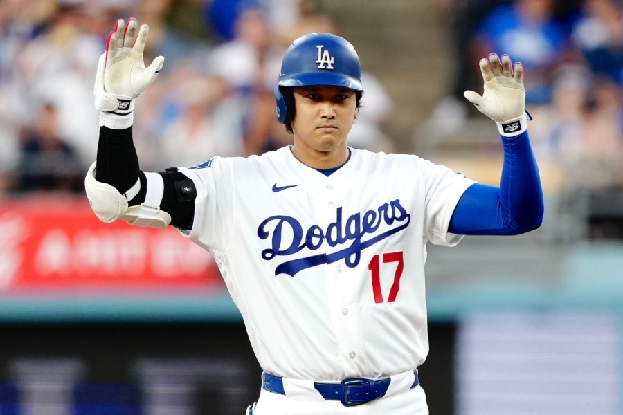 大谷翔平中外野二壘安打 上壘相撲動作引討論