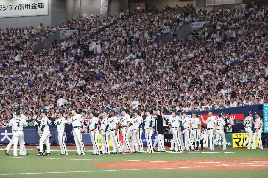 牧野真莉愛現身復刻賽 日本火腿0比1惜敗