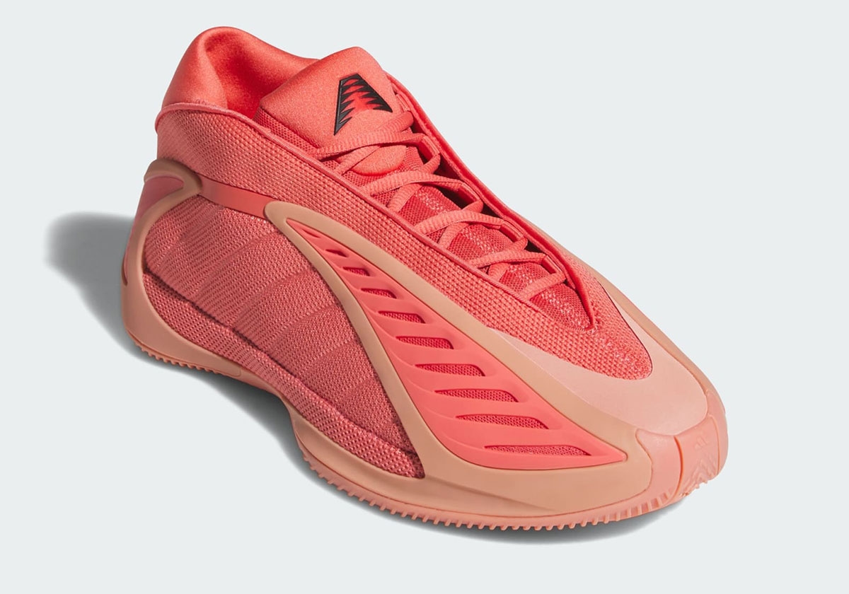 adidas Anthony Edwards 2「Georgia Red Clay」配色回歸,預計 2026 年 6 月登場