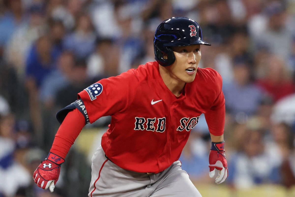 山本由伸首度對決吉田正尚 首打席三振