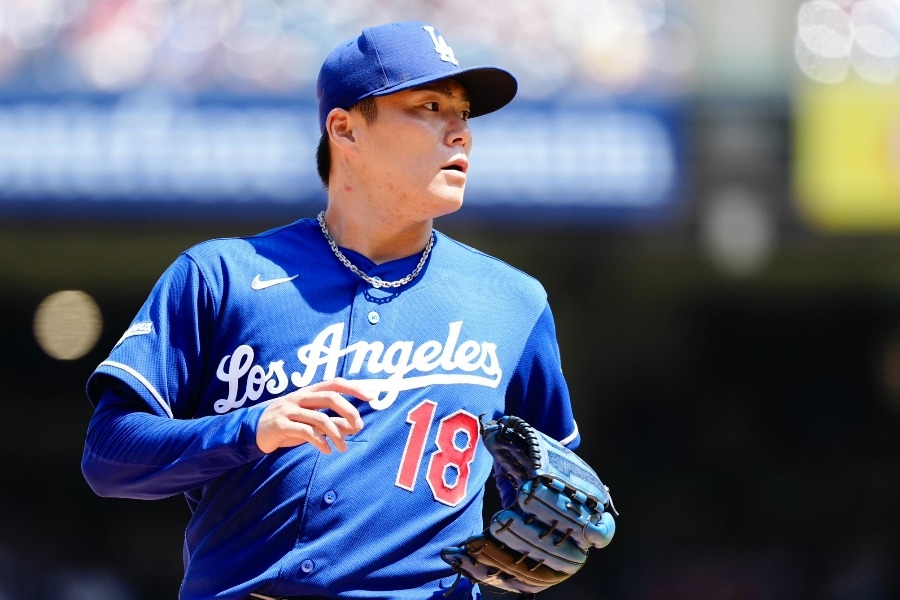 山本由伸完投洋基奪10勝 賽後鞠躬互動掀討論