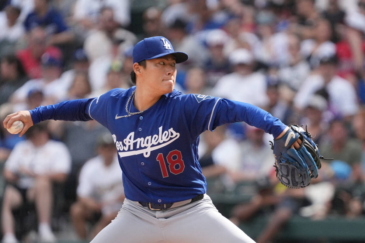 山本由伸8局2出局仍完全比賽 Mookie Betts失誤破功