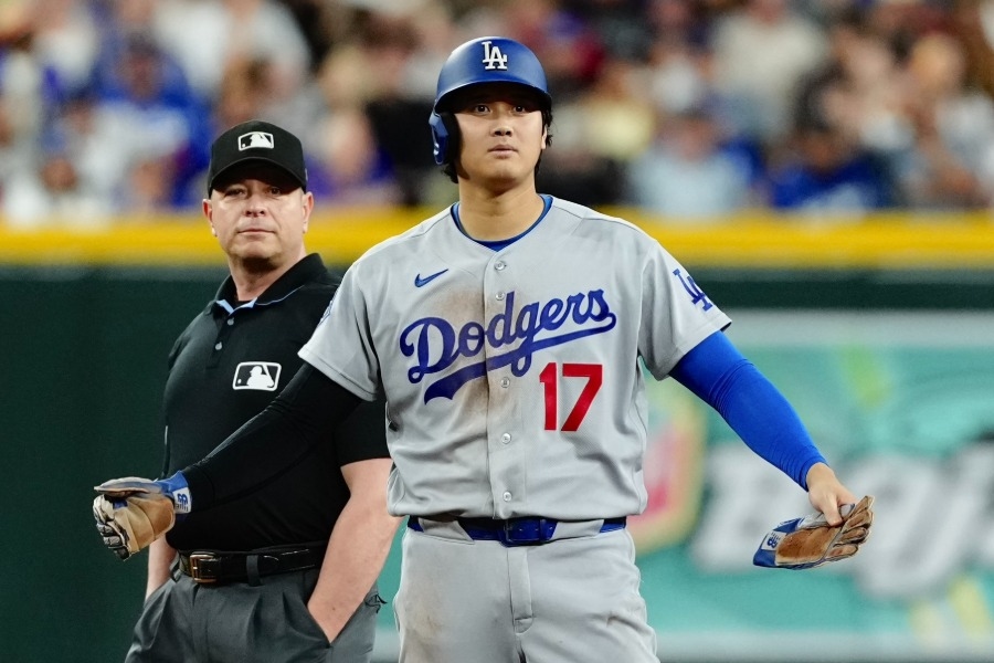 大谷翔平盜壘又出局 左膝傷勢引球迷擔心
