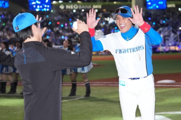 日本火腿7連勝 新庄剛志點名東克樹投球節奏「我們投手也該學」