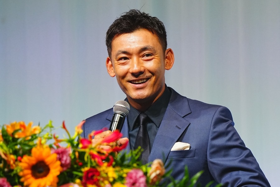 栗山巧辦退休記者會 渡邊久信現身致謝