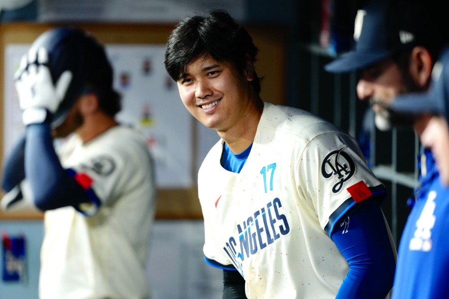 大谷翔平宣布迎來第2胎 MLB官方轉發夫妻正裝合照送祝福