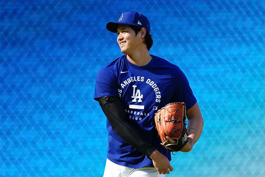 大谷翔平第2胎出生隔天就回先發 賽前照常練傳球引熱議
