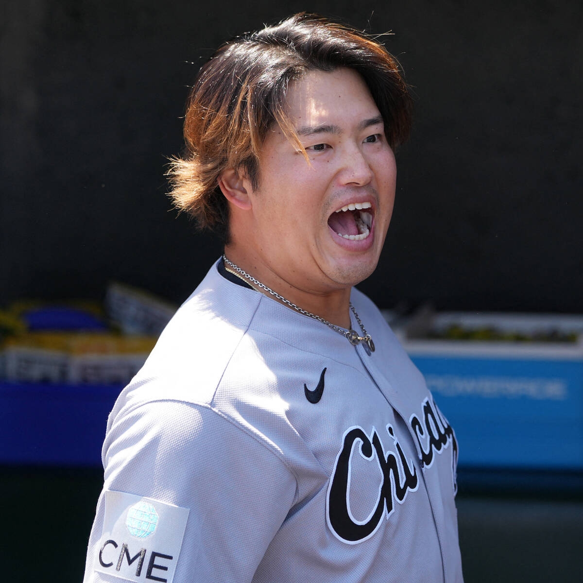 白襪村上宗隆漏接飛球仍快傳一壘 重播改判抓到出局