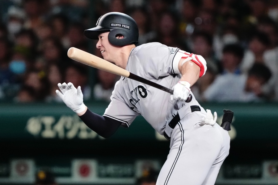 松本剛鏖戰5小時後向球迷致意 巨人球迷鼓掌回應