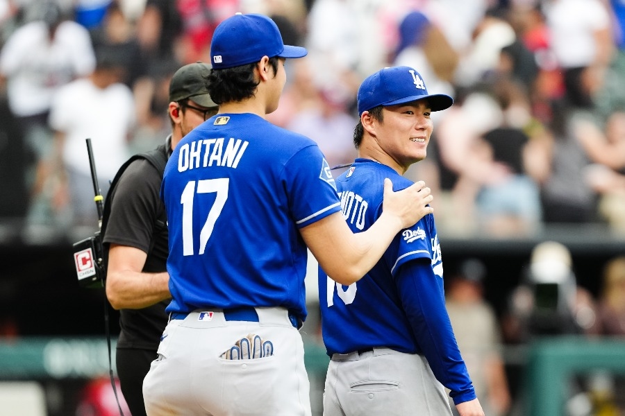山本由伸完投奪第10勝 大谷翔平曬擊掌照