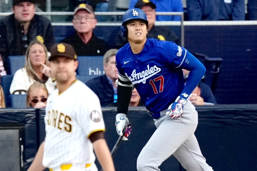 大谷翔平打擊畫面後方冒出「CoCo壱番屋」 球迷笑:配色根本教士