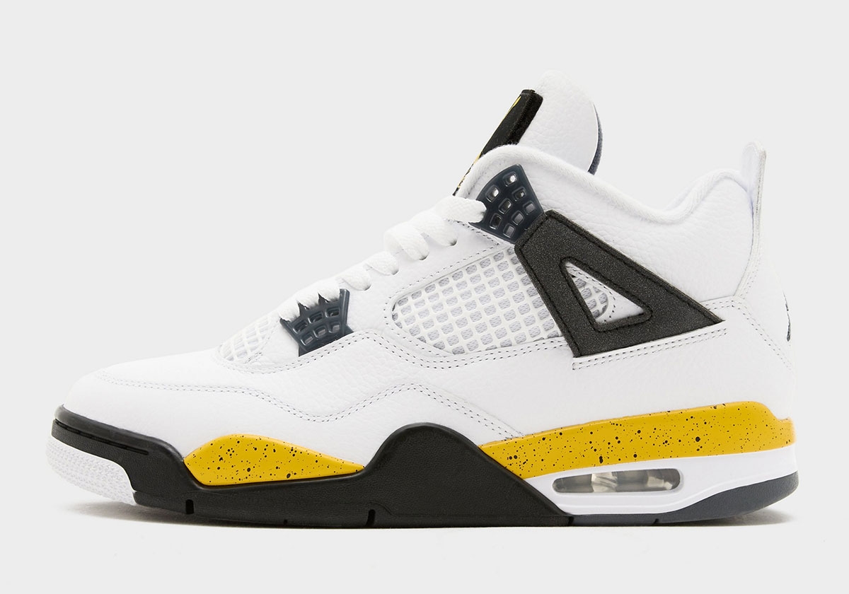 Air Jordan 4「Tour Yellow」首度曝光 2026 版本鞋型細節公開