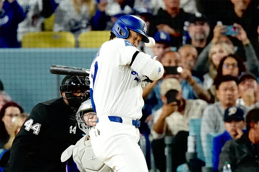 大谷翔平右手挨觸身球痛到變臉 道奇主場噓聲四起