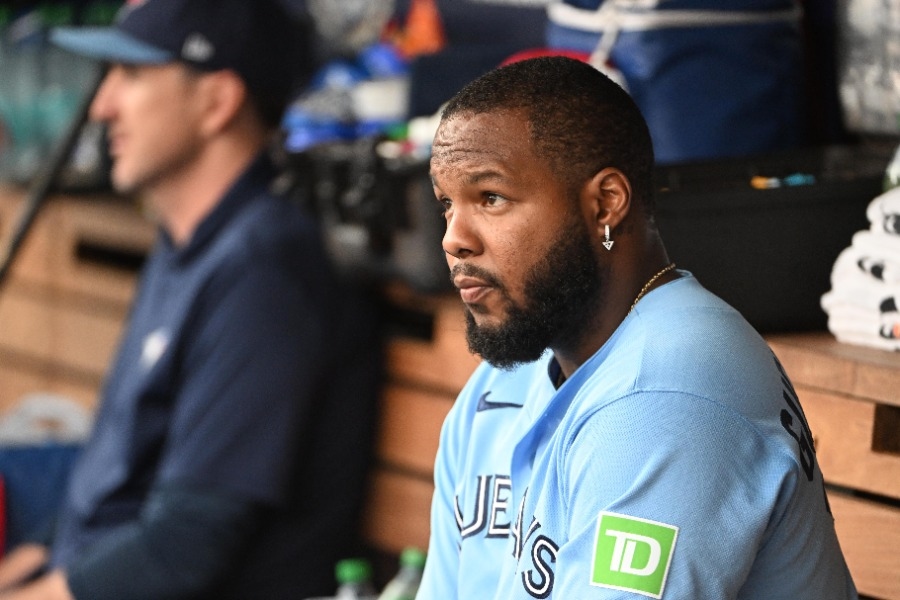 Vladimir Guerrero Jr.腿傷退場 岡本和真替補開轟難救藍鳥