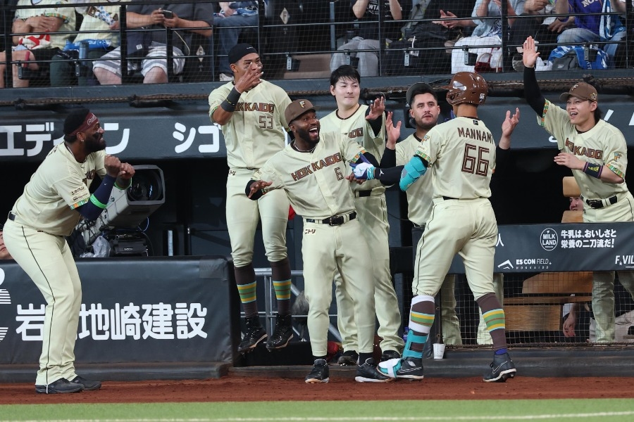 日本火腿首局4人連轟寫NPB新紀錄 開賽18分鐘球迷看傻