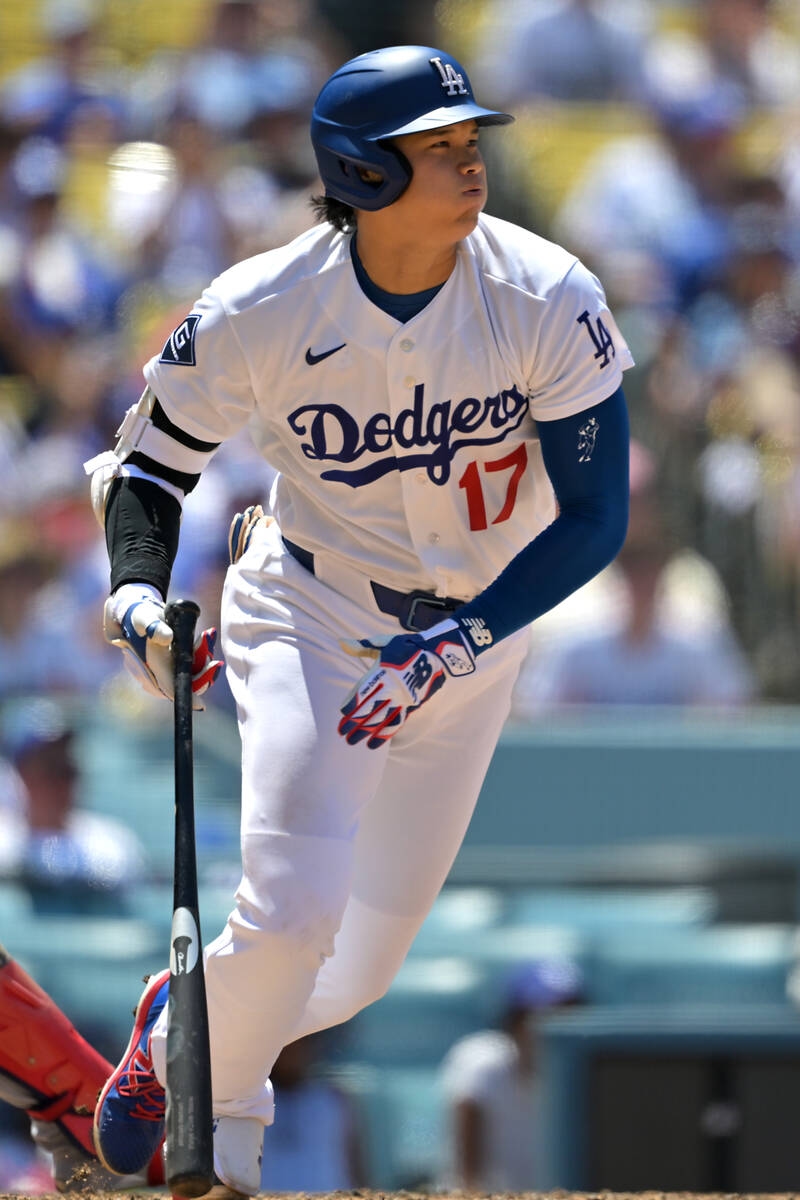 大谷翔平首打席揮空遭三振 連兩天碰「苦手右投」打到一半還喊暫停