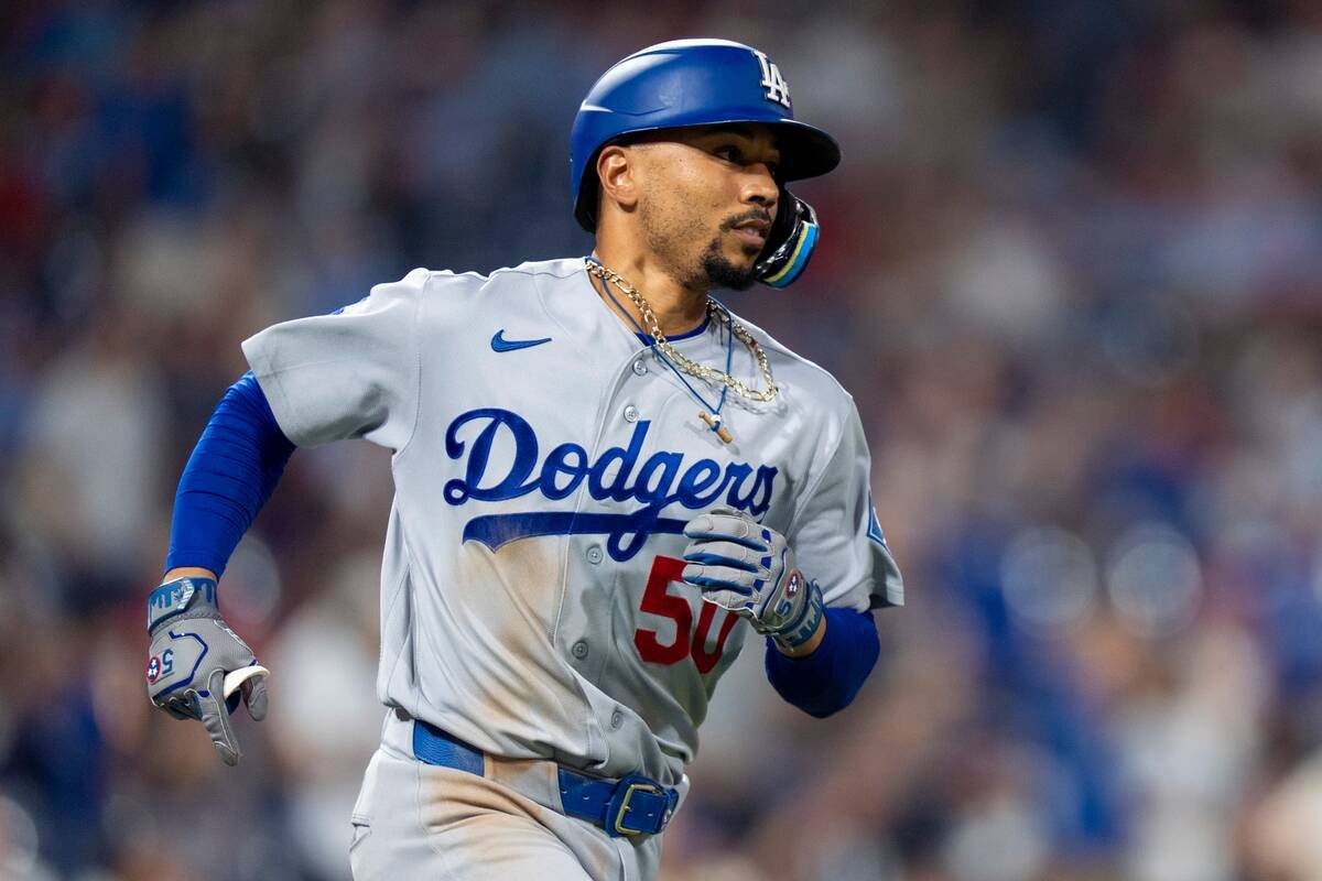Mookie Betts連兩打席開轟 道奇挨5轟輸費城人
